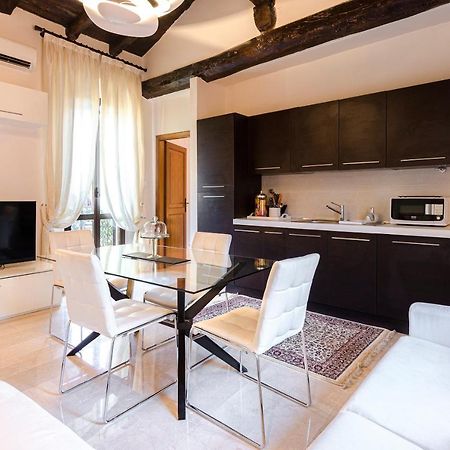 Begatto Apartment, Nel Cuore Del Centro Storico Bologna Eksteriør billede